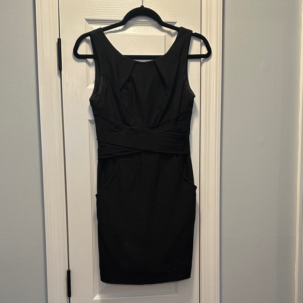 Chic Black Sleeveless Mini Dress